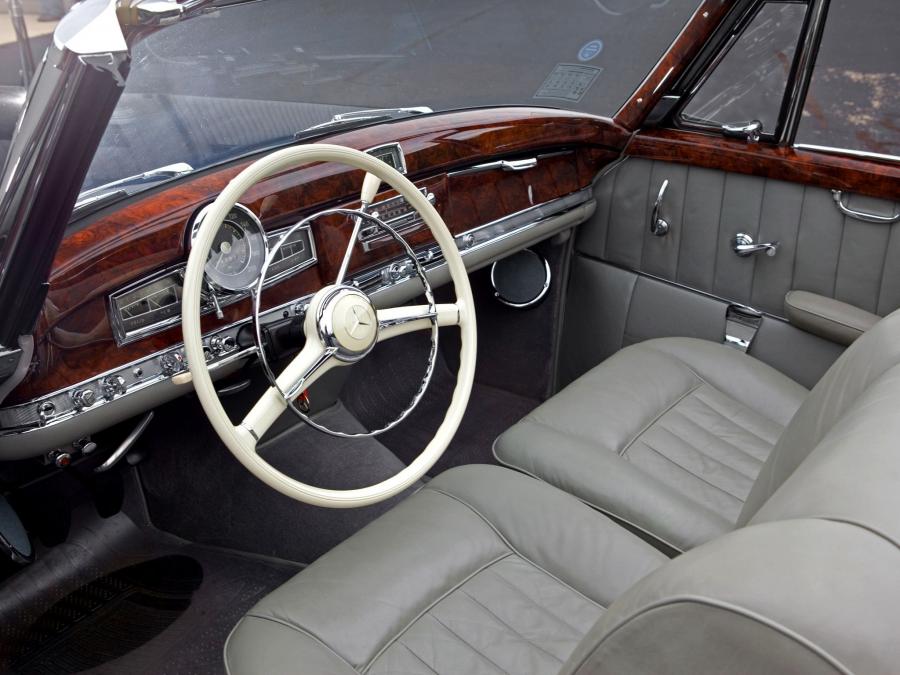  Mercedes-Benz 300 S Cabriolet A 1951 года  (фото 16 из 32)